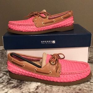 NEVER WORN! Hot Pink Sperry Top-Soder